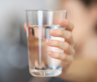 【放置すると危険！】浄水器から水漏れの原因と対処方法を解説