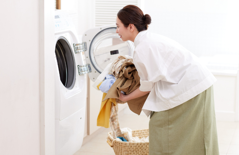 洗濯機の排水口から下水臭がする原因とは？嫌な臭いの対処手順をプロが徹底解説
