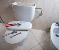 トイレのサイフォン菅にひび割れが起きたらどうする?交換する手順と注意点を知っておこう! トイレのサイフォン菅にひび割れが起きたらどうする?交換する手順と注意点を知っておこう!