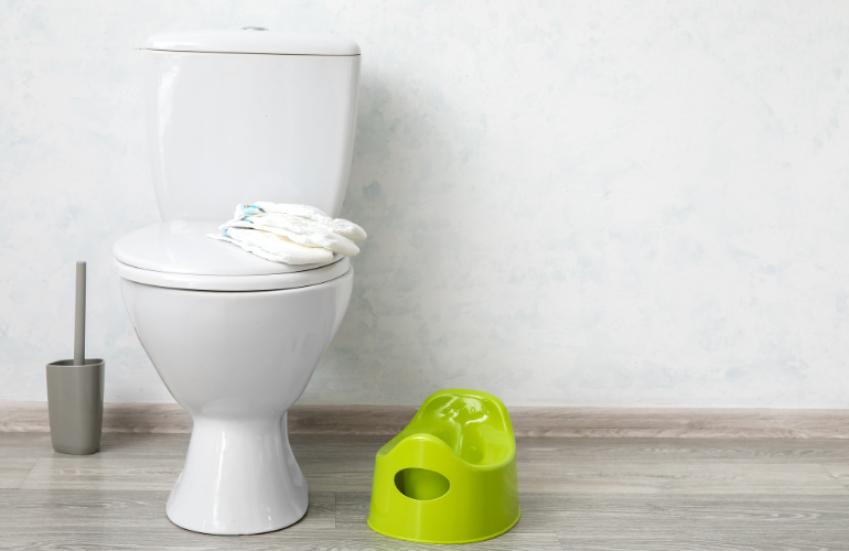 【焦らないで！】トイレにおむつを流した時の自力で解消する正しい対処法とやってはいけないNG行動とは？